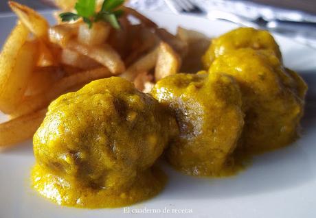 Albóndigas en Salsa de Almendras