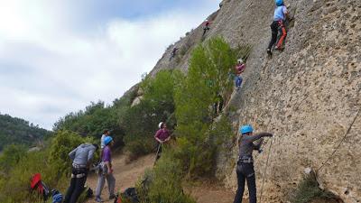 Climbing Margalef-sector Can Llepafils. Escalando sobre mármol