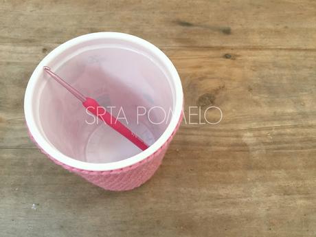 RECICLAJE: de bote de yogur a lapicero molón. RECICLAJE: de bote de yogur a lapicero molón.