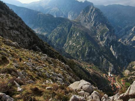CUETO AGERO, FONTANILLA Y CUEVA CILOÑA CUETO AGERO, FONTANILLA Y CUEVA CILOÑA