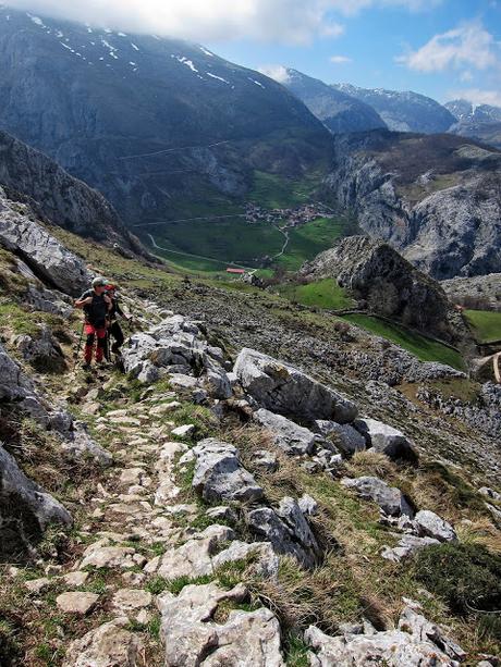 CUETO AGERO, FONTANILLA Y CUEVA CILOÑA CUETO AGERO, FONTANILLA Y CUEVA CILOÑA