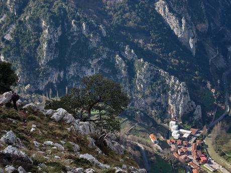 CUETO AGERO, FONTANILLA Y CUEVA CILOÑA CUETO AGERO, FONTANILLA Y CUEVA CILOÑA