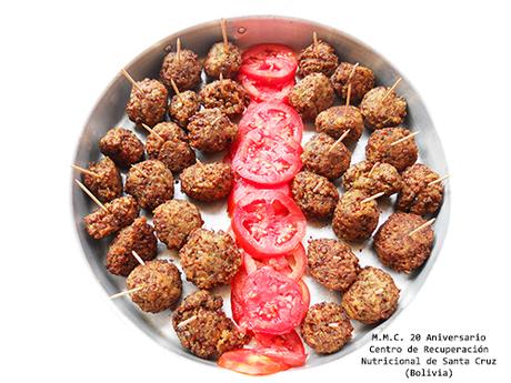 Bolitas de sorgo para picar. bolitas de sorgo