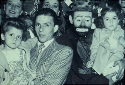 Sinatra the clown: Predilección por los payasos