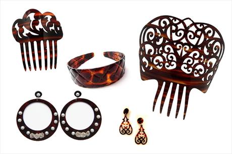 8 básicos para un perfecto fondo de armario de flamenca Complementos de carey
