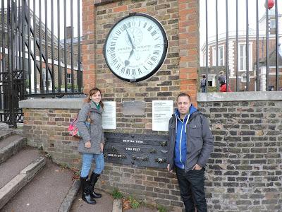 Primer reloj que mostró al público la hora GMT