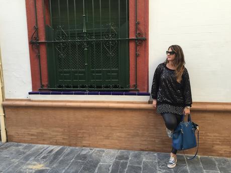 Black and White dots Black and White dots