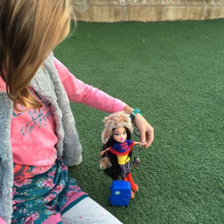 Niñas que juegan con muñecas. Las Bratzs para Navidad Niñas que juegan con muñecas. Las Bratzs para Navidad