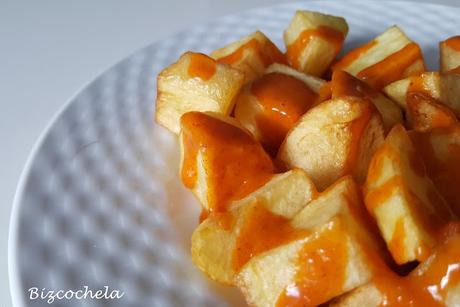 PATATAS BRAVAS ( SIN TOMATE ) PATATAS BRAVAS ( SIN TOMATE )