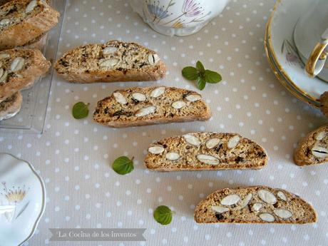 Biscottis de Almendras, Naranja confitada y Chocolate Biscottis de Almendras, Naranja confitada y Chocolate