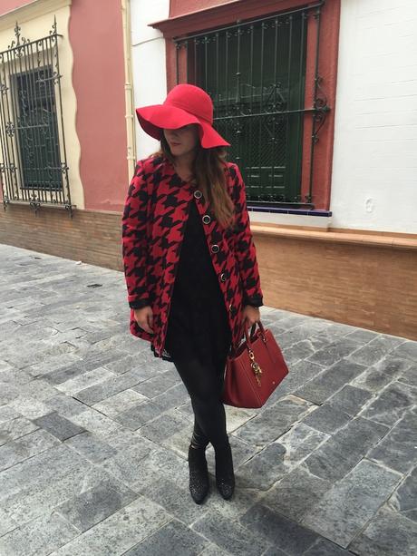 Red houndstooth