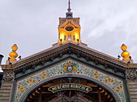 Una ruta por el Montevideo menos turístico: Palacio Legislativo, Torre Antel, MAM y Barrio Reus