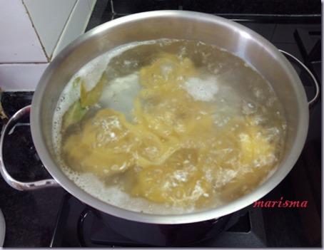 Fetuccini con dados de salmón Fetuccini con dados de salmón