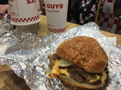 Five guys: las mejores hamburguesas para comer en Nueva York (parte 3)