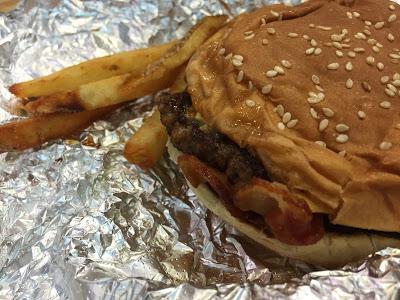 Five guys: las mejores hamburguesas para comer en Nueva York (parte 3)