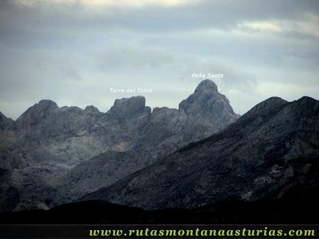 Ruta Bosque de Peloño: Vista de la Torre del Torco y Peña Santa