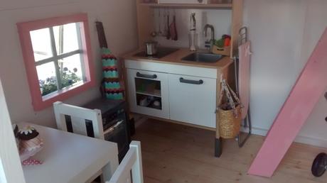 Casita Tom de madera infantil instalada en Lloret de Mar (GIRONA)