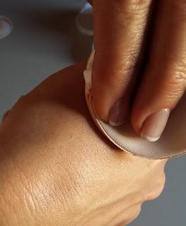 Aplicando el maquillaje cushion de Lancôme Aplicando el maquillaje cushion de Lancôme