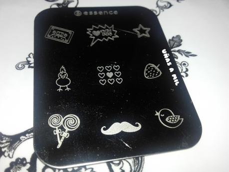 Diseño de uñas con bigotes ”Moustache Movember” diseño_decoración_uñas_morado_yes_love_movember_uñas_a_mil (4)