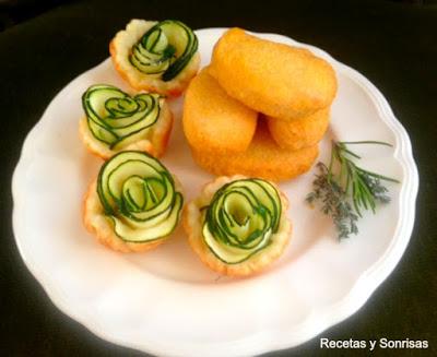 NUGGETS DE POLLO CON ROSAS DE CALABACÍN NUGGETS DE POLLO CON ROSAS DE CALABACÍN