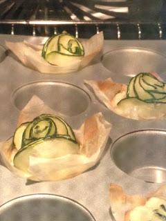 NUGGETS DE POLLO CON ROSAS DE CALABACÍN NUGGETS DE POLLO CON ROSAS DE CALABACÍN