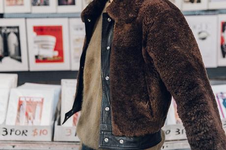 Museum_Mile-Faux_Fur_Jacket-Guess_Jeans-Sneakers-Outfit-Street_Style-NY_New_York-43