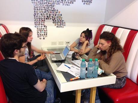 Alumnas de la Walsh ganan el 3er. premio en programación Alumnas de la Walsh ganan el 3er. premio en programación