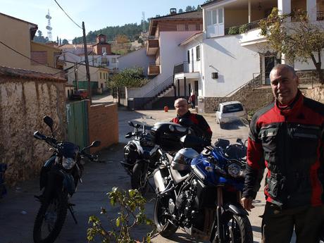 Ruta en moto desde Toledo hasta Guadalupe pasando por el estrecho de la Peña.