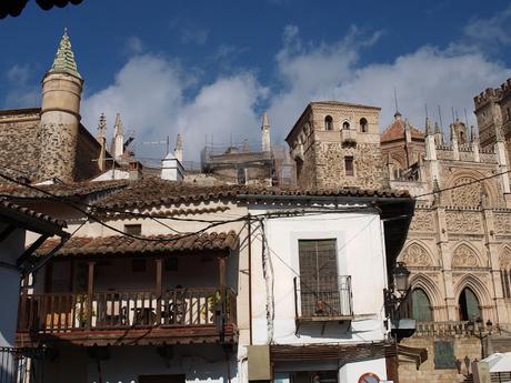 Ruta en moto desde Toledo hasta Guadalupe pasando por el estrecho de la Peña.