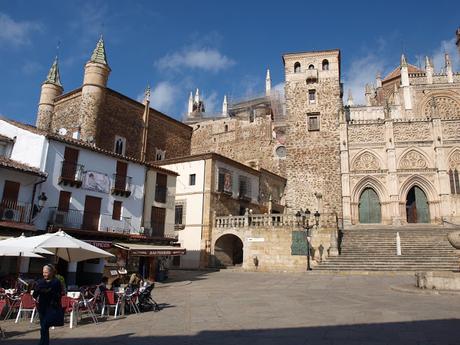 Ruta en moto desde Toledo hasta Guadalupe pasando por el estrecho de la Peña.