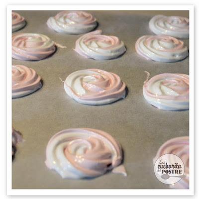 ROSAS DE MERENGUE / MERINGUE ROSES