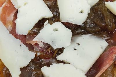 Tosta de cebolla caramelizada casera para asaltablog Tosta de cebolla caramelizada casera para asaltablog