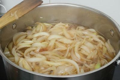 Tosta de cebolla caramelizada casera para asaltablog Tosta de cebolla caramelizada casera para asaltablog