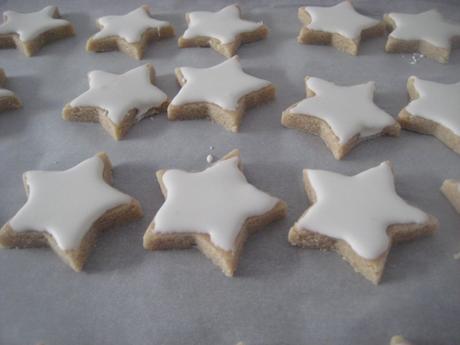 ESTRELLAS DE CANELA (ZIMTSTERNE) ESTRELLAS DE CANELA (ZIMTSTERNE)