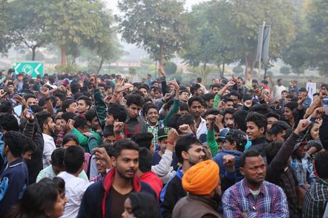Cientos de miles de personas se manifiestan por el cambio climático Dehli