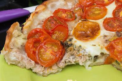 Quiché de pera, mozarella y cherrys Quiché de pera, mozarella y cherrys