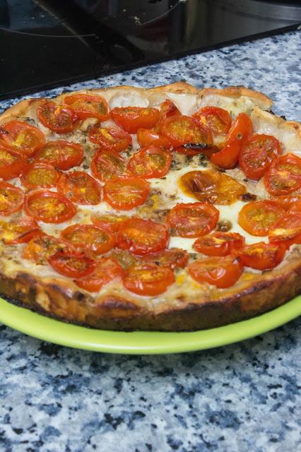 Quiché de pera, mozarella y cherrys Quiché de pera, mozarella y cherrys