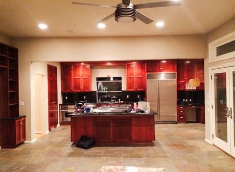 ANTES Y DESPUÉS: CAMBIO DE LOOK DE UNA COCINA A BASE DE PINTURA ANTES Y DESPUÉS: CAMBIO DE LOOK DE UNA COCINA A BASE DE PINTURA