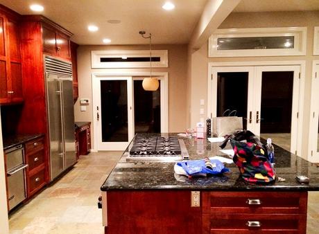 ANTES Y DESPUÉS: CAMBIO DE LOOK DE UNA COCINA A BASE DE PINTURA ANTES Y DESPUÉS: CAMBIO DE LOOK DE UNA COCINA A BASE DE PINTURA