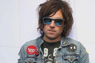 Ryan Adams - Welcome to New York (Live) (2015)