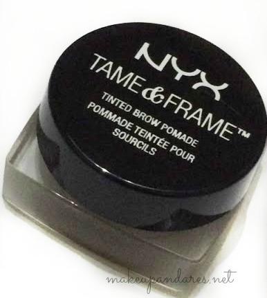 Tinted Brow Pomade de Nyx .