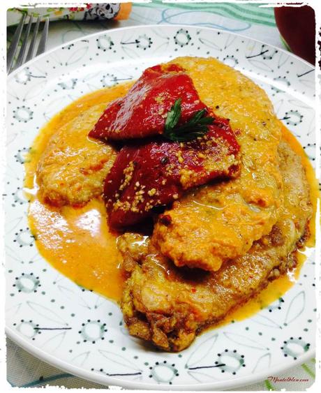 Lomo con pimientos del piquillo en salsa roja Lomo con pimientos del piquillo en salsa roja 2