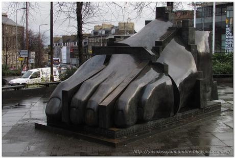 Escultura de Eduardo Paolozzi Escultura de Eduardo Paolozzi