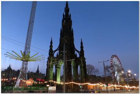 Monumento a Scott rodeado de atracciones Monumento a Scott rodeado de atracciones