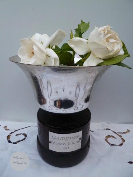 4 Floreros NO convencionales. 4 Floreros NO convencionales.