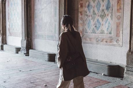Central Park Central_Park-Beige_Coact-Gucci_Bag-Superga_Sneakers-Culottes-Nude_Outfit-Collage_Vintage-Street_Style-64