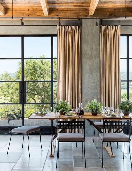 Casa rústica y paseos bajo el frío Casa rústica y paseos bajo el frío