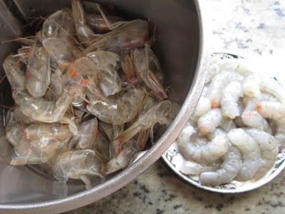 Calamares en salsa de langostinos