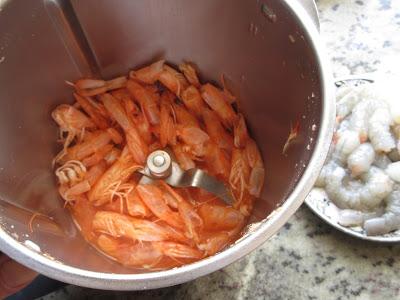 Calamares en salsa de langostinos