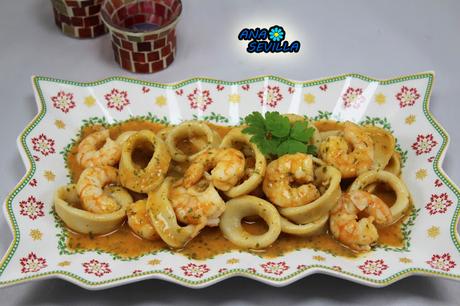 Calamares en salsa de langostinos